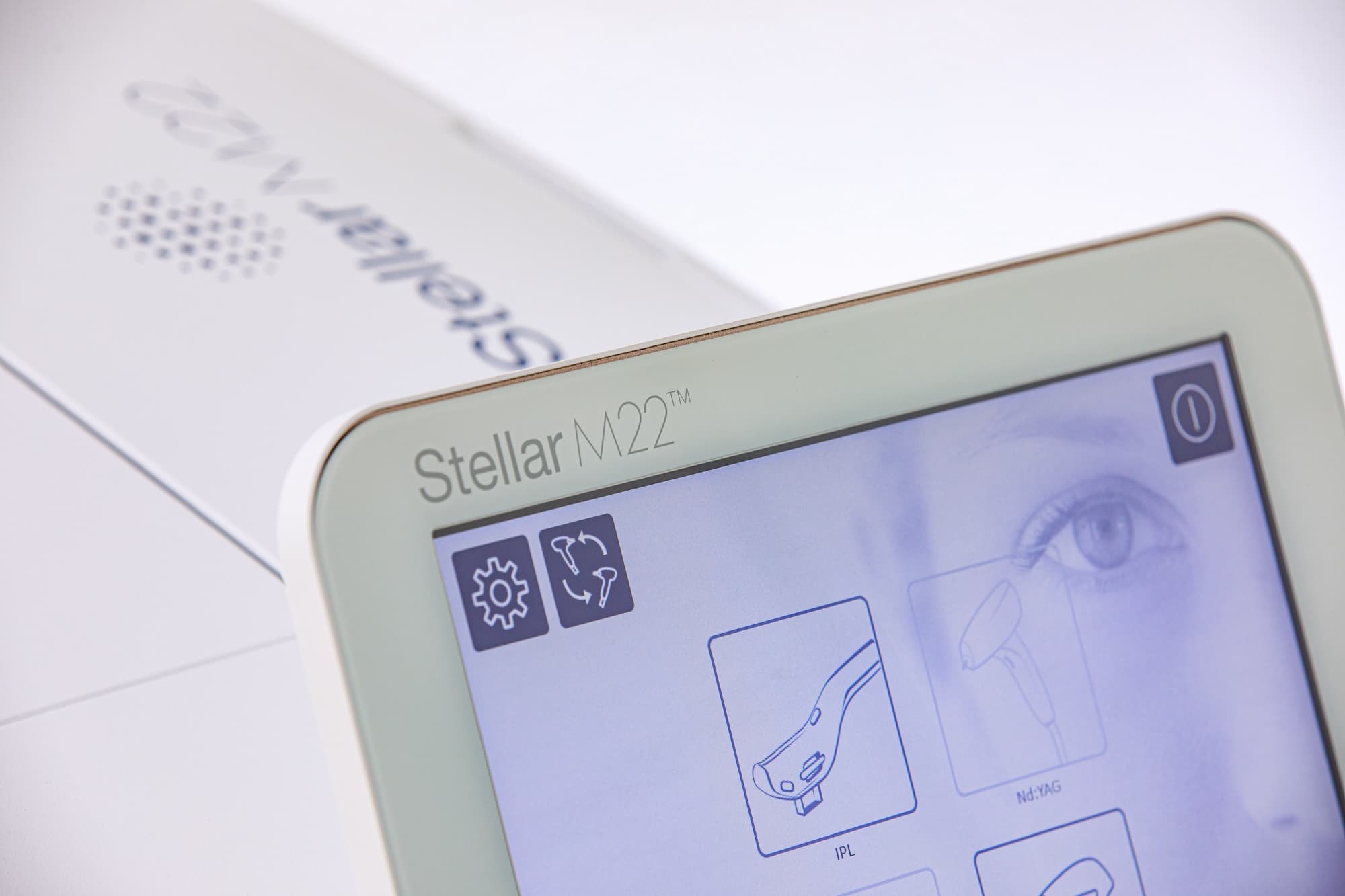 Лазерно подмладяване с Lumenis Stellar M22 ResurFX